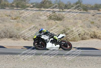 media/Dec-07-2025-CVMA (Sun) [[3e7d2de5dc]]/Race 9-Formula UL Shootout/